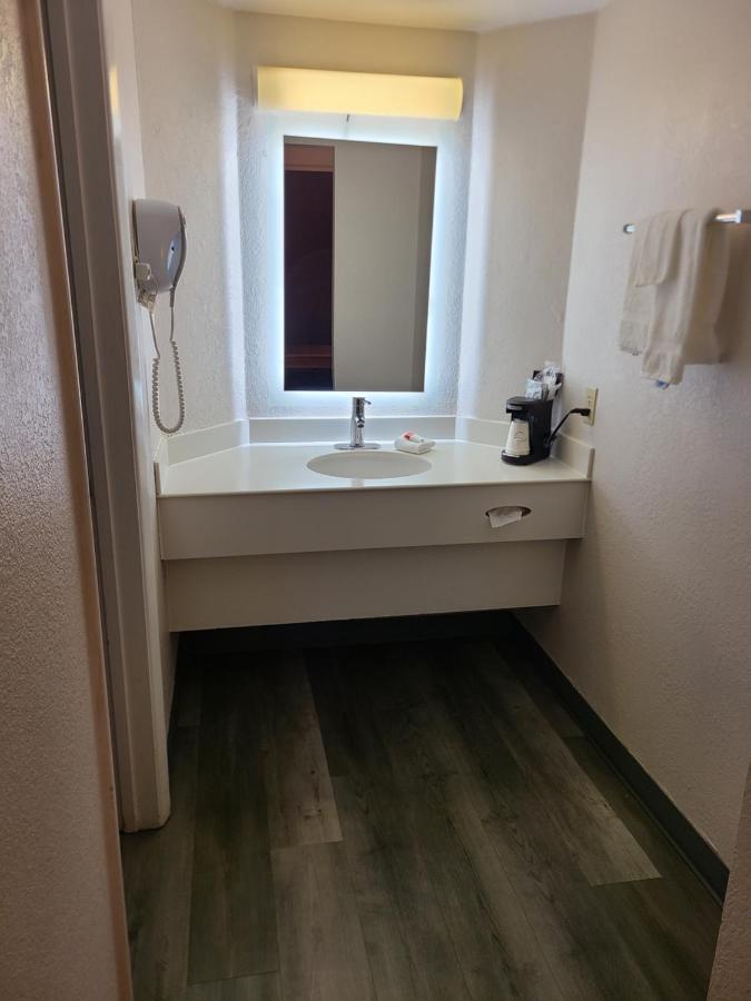 La Quinta Inn By Wyndham Φάρμινγκτον Εξωτερικό φωτογραφία