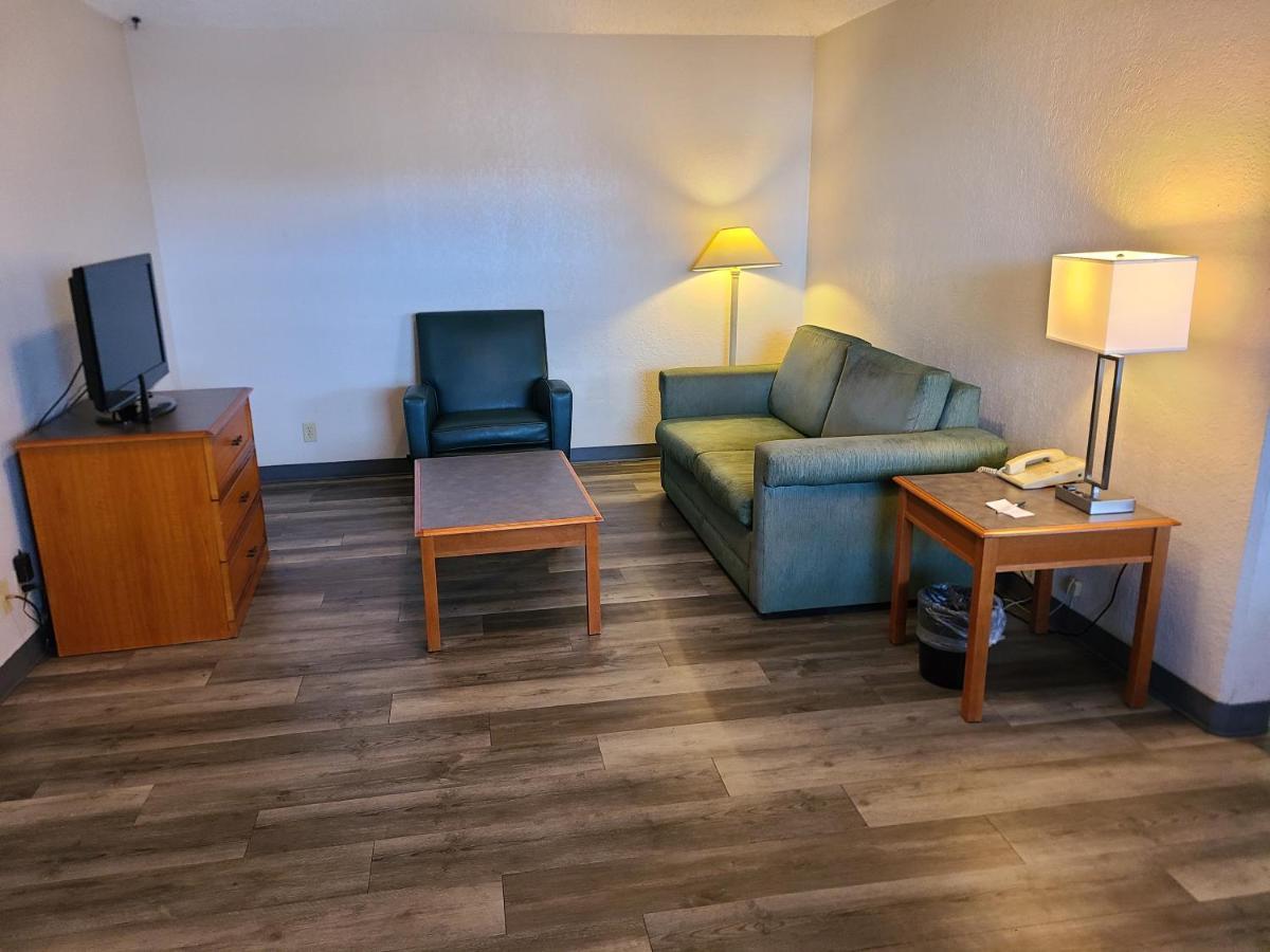 La Quinta Inn By Wyndham Φάρμινγκτον Εξωτερικό φωτογραφία