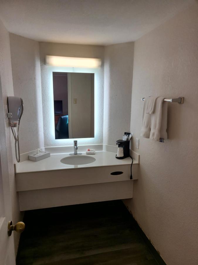 La Quinta Inn By Wyndham Φάρμινγκτον Εξωτερικό φωτογραφία